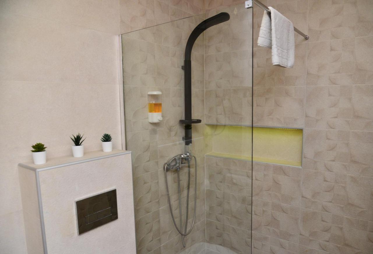 Madea Apartments Novi Sad Ngoại thất bức ảnh
